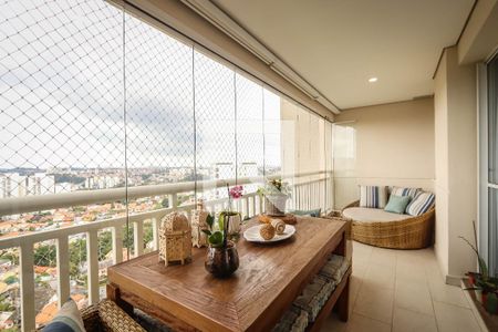 Varanda de apartamento à venda com 3 quartos, 145m² em Vila Sonia, São Paulo
