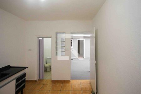 Cozinha de casa para alugar com 1 quarto, 48m² em Vila Ivg, São Paulo