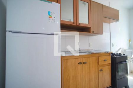 Cozinha  de apartamento à venda com 2 quartos, 49m² em Humaitá, Porto Alegre
