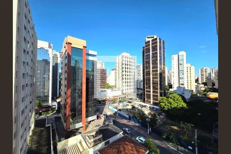 Vista de apartamento à venda com 3 quartos, 120m² em Indianópolis, São Paulo