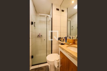 Banheiro de apartamento à venda com 1 quarto, 32m² em Vila Andrade, São Paulo