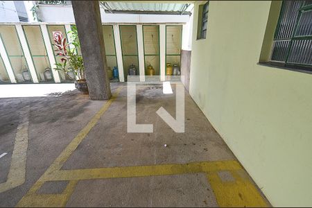 Garagem de apartamento à venda com 2 quartos, 45m² em Sagrada Família, Belo Horizonte