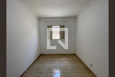 Quarto 2 de casa para alugar com 3 quartos, 150m² em Rio Pequeno, São Paulo