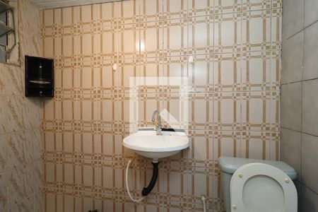 Banheiro Social de casa para alugar com 1 quarto, 80m² em Vila Carolina, São Paulo