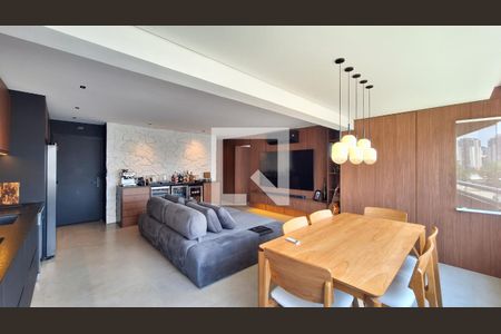 Sala/Cozinha de apartamento à venda com 1 quarto, 70m² em Parque Industrial Tomas Edson, São Paulo