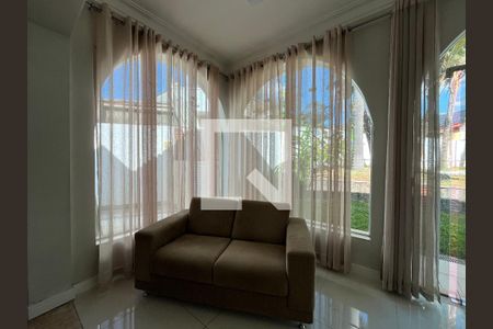 Sala de casa de condomínio para alugar com 5 quartos, 915m² em Jardim Sao Paulo Ii, Cotia