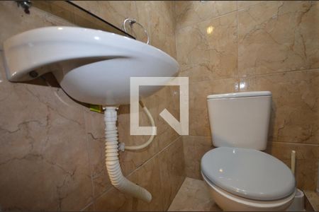 Banheiro de apartamento para alugar com 1 quarto, 30m² em Bento Ribeiro, Rio de Janeiro