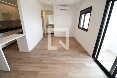 Quarto / Sala de apartamento para alugar com 1 quarto, 57m² em Centro, Campinas