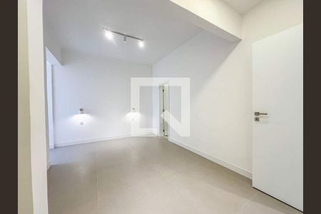 Apartamento à venda com 3 quartos, 129m² em Leme, Rio de Janeiro