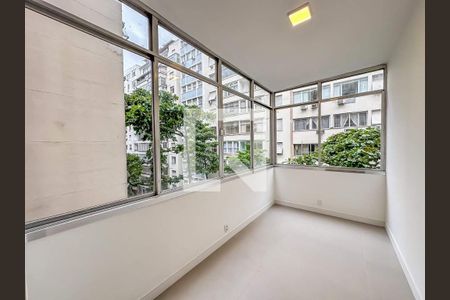 Apartamento à venda com 3 quartos, 129m² em Leme, Rio de Janeiro