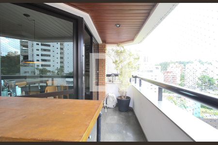 Sala de apartamento à venda com 2 quartos, 120m² em Real Parque, São Paulo