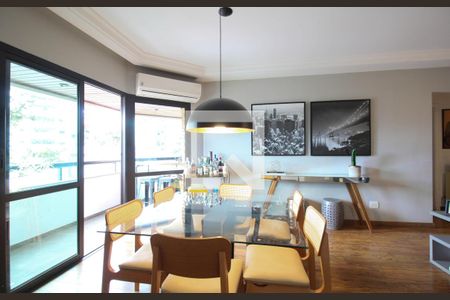 Sala de apartamento à venda com 2 quartos, 120m² em Real Parque, São Paulo