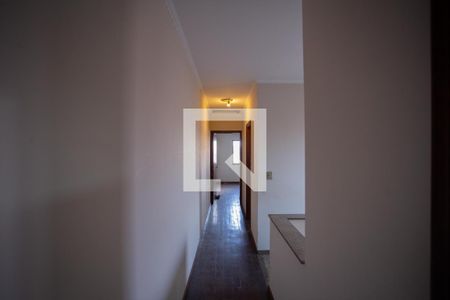CORREDOR DOS QUARTOS de casa à venda com 3 quartos, 168m² em Casa Verde Alta, São Paulo