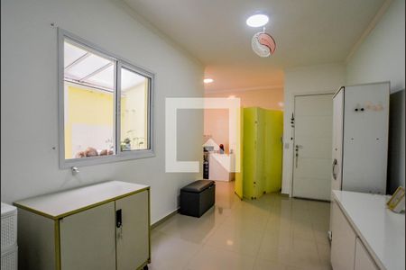 Sala de apartamento à venda com 2 quartos, 65m² em Vila Eldizia, Santo André