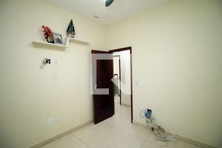 Casa à venda com 3 quartos, 450m² em Irajá, Rio de Janeiro