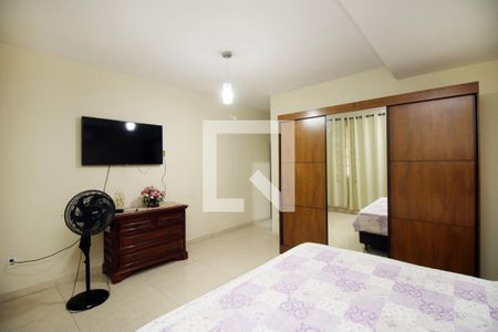 Casa à venda com 3 quartos, 450m² em Irajá, Rio de Janeiro