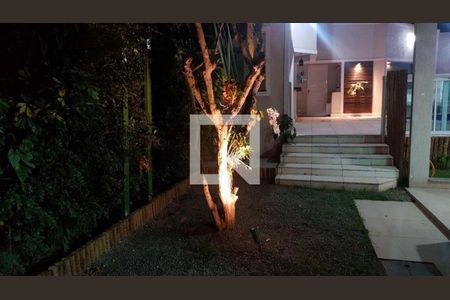 Casa à venda com 4 quartos, 284m² em Sapê, Niterói