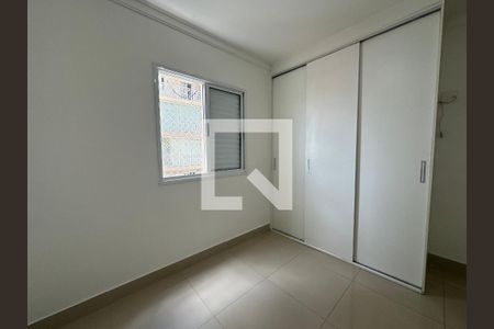 Quarto 2 de apartamento à venda com 3 quartos, 80m² em Jardim Tupanci, Barueri