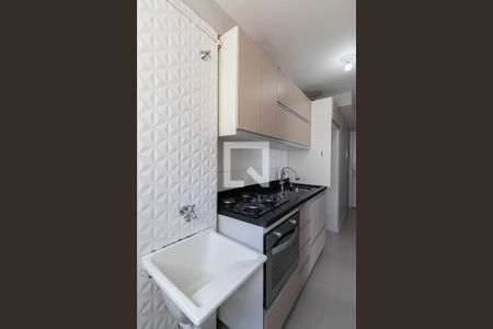 Sala/Cozinha/Área de Serviço  de apartamento para alugar com 3 quartos, 42m² em Itaquera, São Paulo