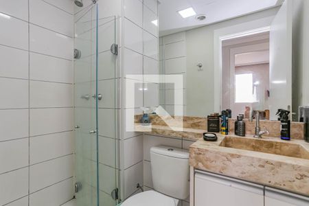 Banheiro de apartamento para alugar com 2 quartos, 42m² em Jardim Santa Emilia, São Paulo