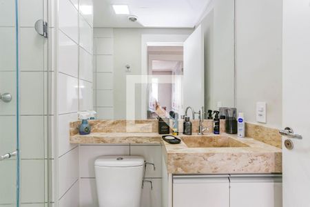 Banheiro de apartamento para alugar com 2 quartos, 42m² em Jardim Santa Emilia, São Paulo