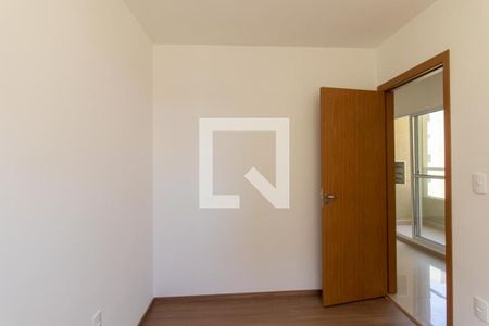 Quarto 1 de apartamento para alugar com 2 quartos, 49m² em Cidade Industrial de Curitiba, Curitiba