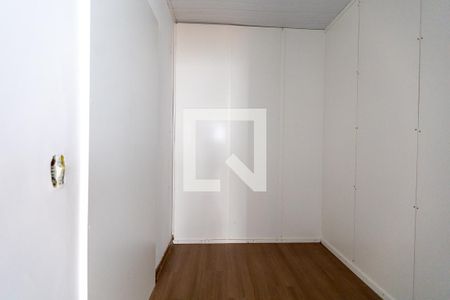 Closet de kitnet/studio para alugar com 1 quarto, 30m² em Uberaba, Curitiba