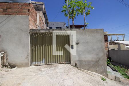 Fachada de casa à venda com 2 quartos, 100m² em Tropical, Contagem