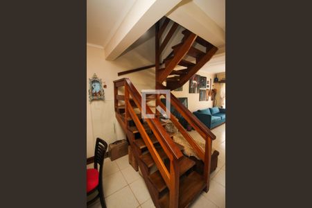 Escada de casa de condomínio à venda com 4 quartos, 177m² em Ipanema, Porto Alegre