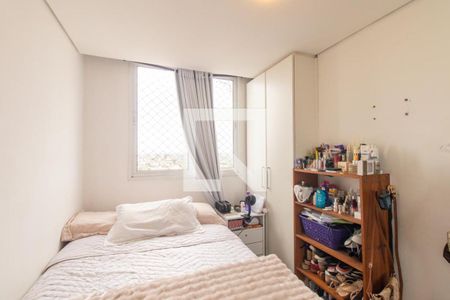Quarto 2 de apartamento para alugar com 3 quartos, 78m² em Capão Raso, Curitiba