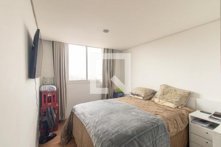 Quarto 1 Suite de apartamento para alugar com 3 quartos, 78m² em Capão Raso, Curitiba