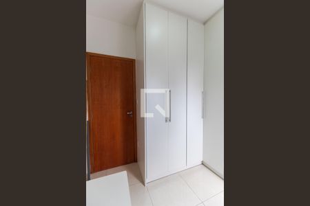 Quarto 1 de apartamento para alugar com 2 quartos, 35m² em Itaquera, São Paulo