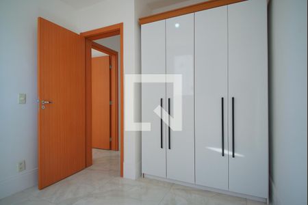 Quarto 2 de apartamento à venda com 2 quartos, 50m² em Humaitá, Porto Alegre