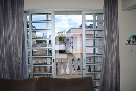 Casa para alugar com 3 quartos, 229m² em Parque Luíza, Embu das Artes