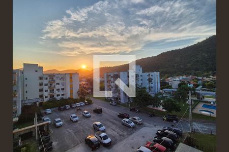 Apartamento à venda com 2 quartos, 57m² em Vargem Pequena, Rio de Janeiro