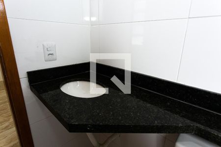 Banheiro de apartamento para alugar com 1 quarto, 35m² em Vila Granada, São Paulo