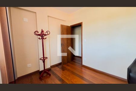 Apartamento para alugar com 3 quartos, 180m² em Sagrada Família, Belo Horizonte