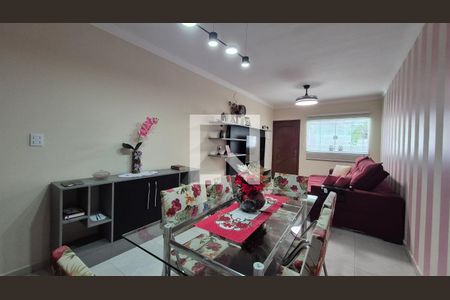 Sala de casa à venda com 3 quartos, 111m² em Vila Vitória, Santo André