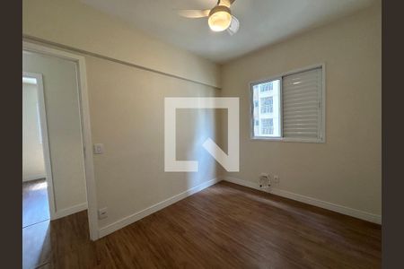 Quarto 2 de apartamento para alugar com 3 quartos, 90m² em Jardim Tupanci, Barueri