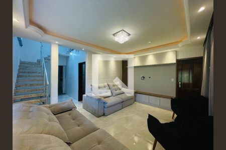 Sala de casa para alugar com 4 quartos, 460m² em Jardim Presidente Dutra, Guarulhos