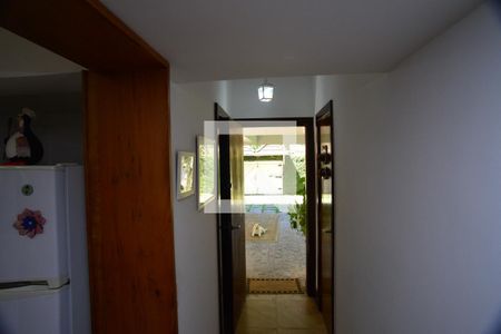 Corredor de casa de condomínio à venda com 5 quartos, 450m² em Itanhangá, Rio de Janeiro