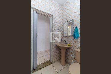 Banheiro de casa à venda com 2 quartos, 100m² em Parque Santa Madalena, São Paulo