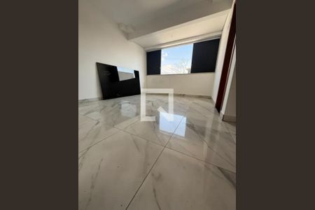 Casa para alugar com 3 quartos, 105m² em Sinimbu, Belo Horizonte