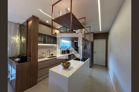 Casa à venda com 4 quartos, 232m² em Recreio dos Bandeirantes, Rio de Janeiro