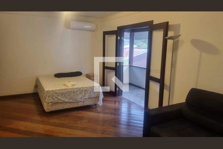 Casa à venda com 3 quartos, 425m² em Itaipu, Niterói