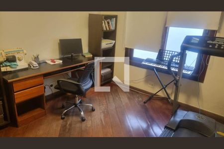 Casa à venda com 3 quartos, 425m² em Itaipu, Niterói