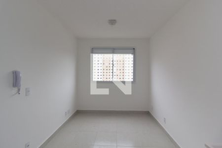 Sala/Cozinha de apartamento à venda com 2 quartos, 32m² em Vila Carmosina, São Paulo