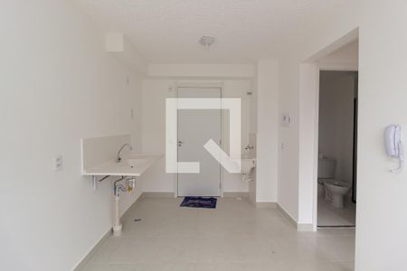 Sala/Cozinha de apartamento à venda com 2 quartos, 32m² em Vila Carmosina, São Paulo