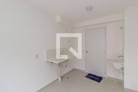 Sala/Cozinha de apartamento à venda com 2 quartos, 32m² em Vila Carmosina, São Paulo