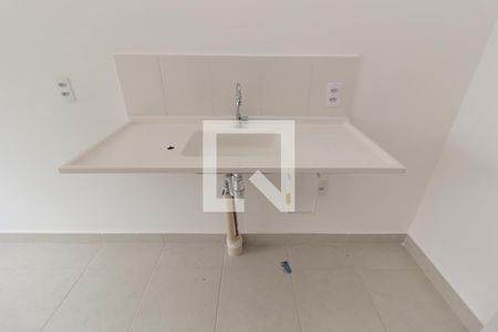 Sala/Cozinha de apartamento à venda com 2 quartos, 32m² em Vila Carmosina, São Paulo